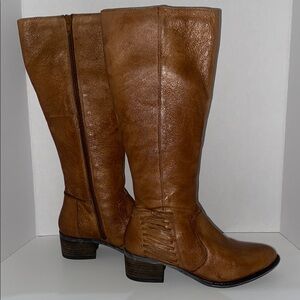 Steve Madden brown leather tall boots size 7.5 (Lonnny)